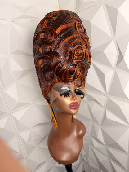 TRIPPY BEEHIVE UPDO