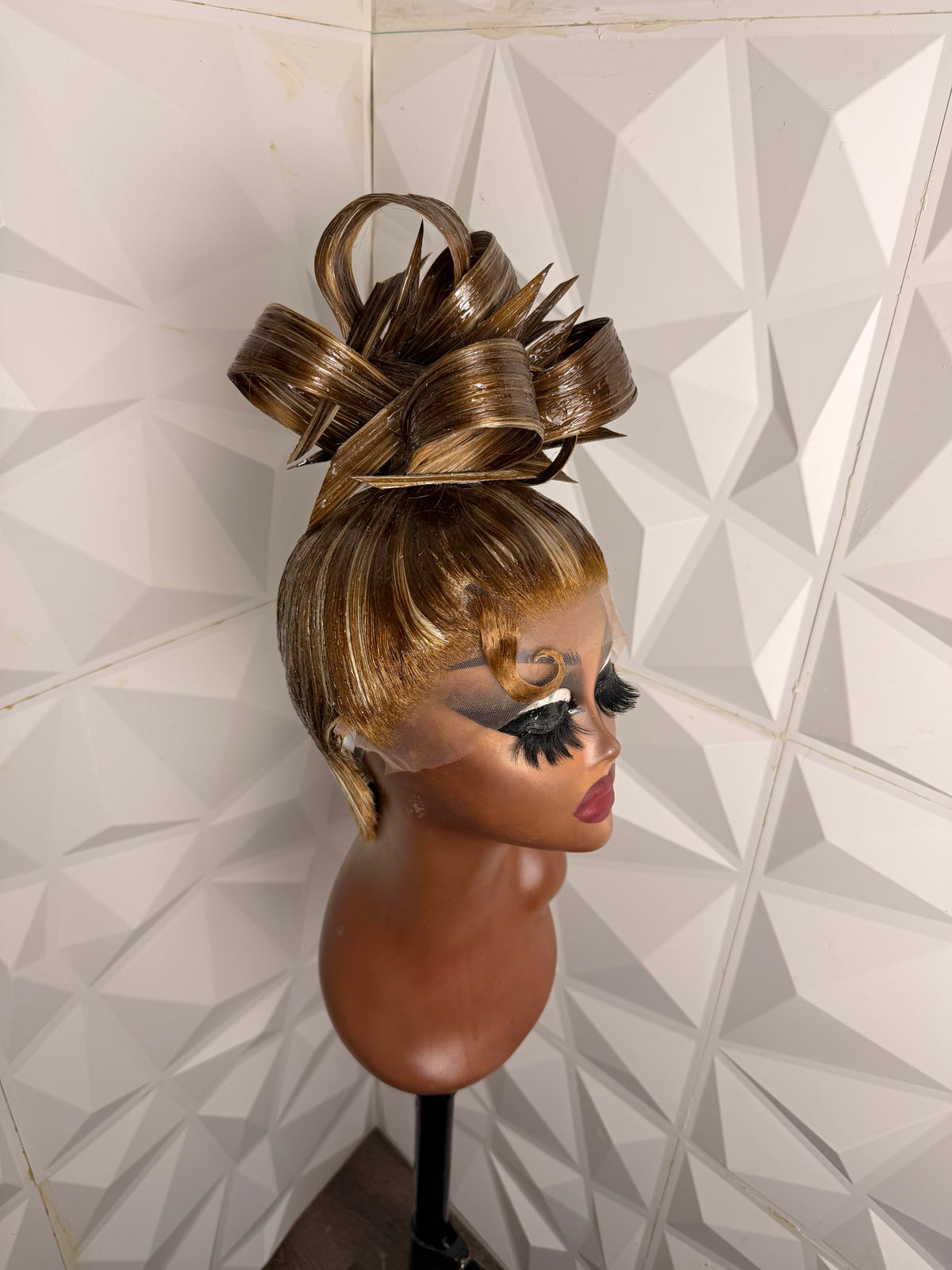 SPIKE HER?! IDK HER !