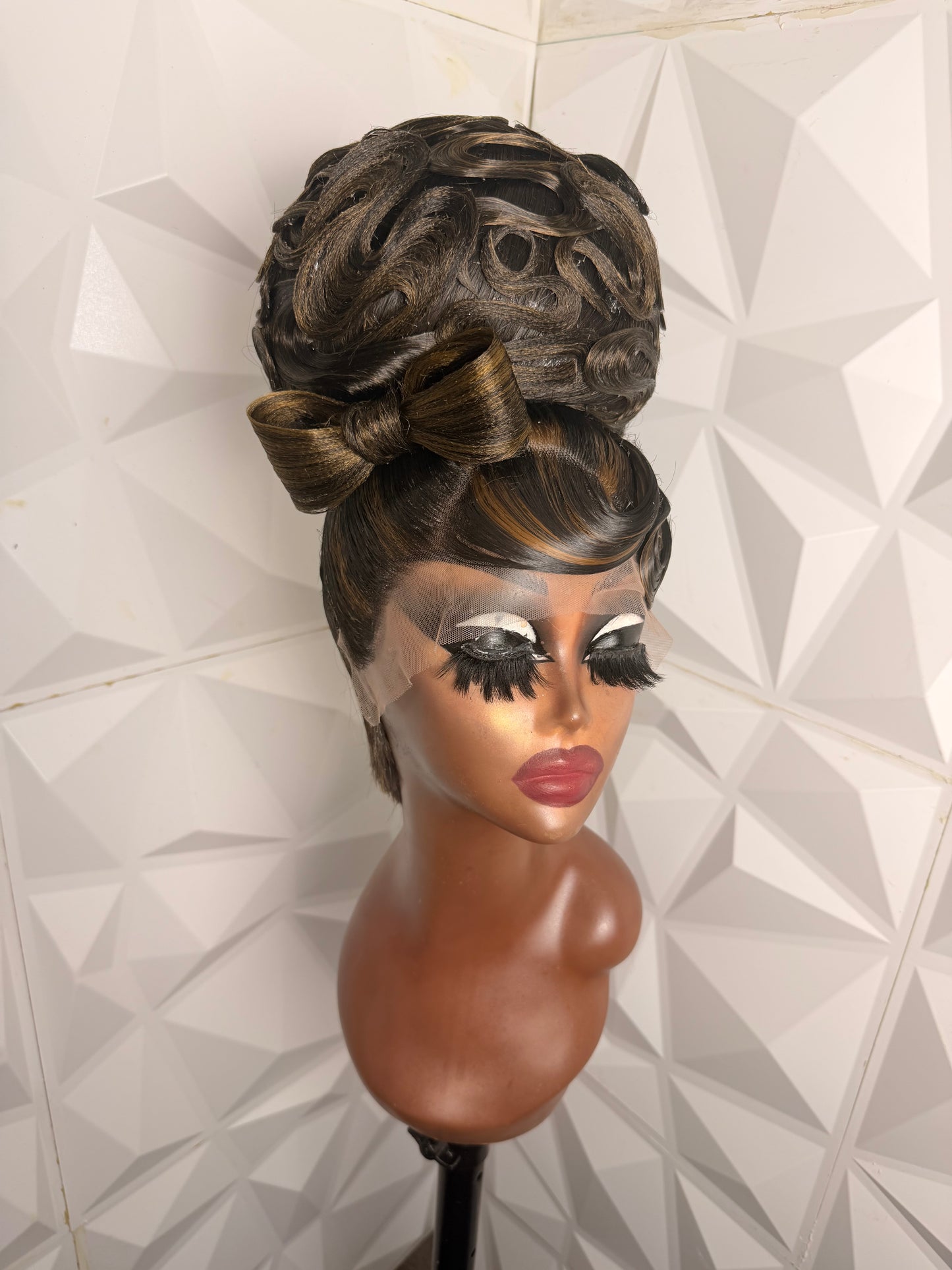 BOW-TASTIC BADDIE ! 🎀