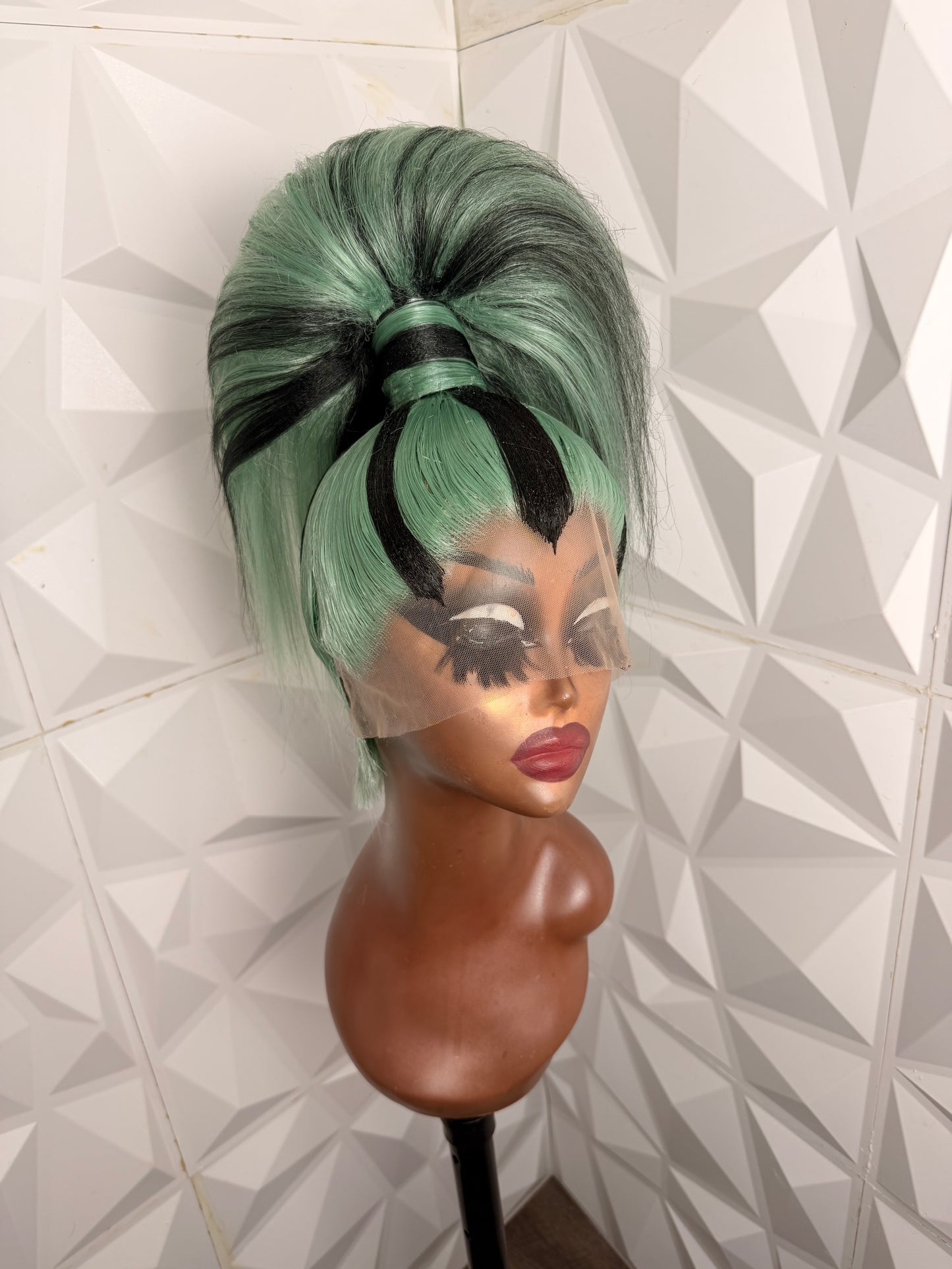 EDGY Y2K PONYTAIL