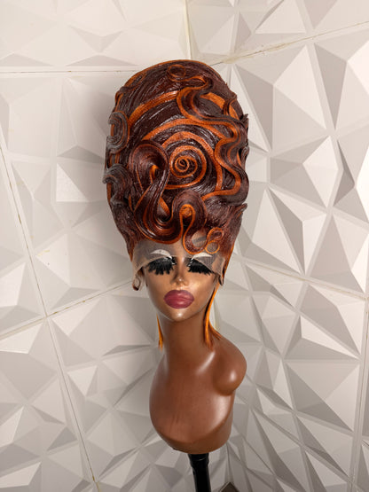 TRIPPY BEEHIVE UPDO