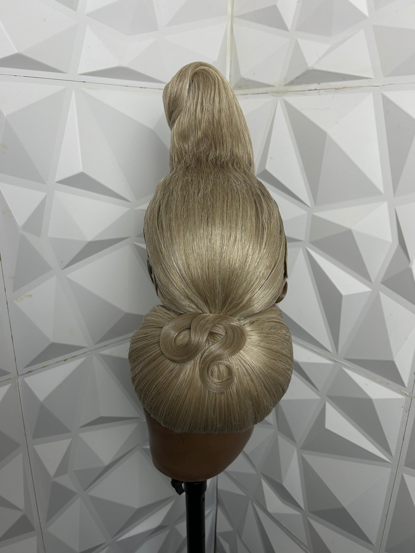 Dragerella updo