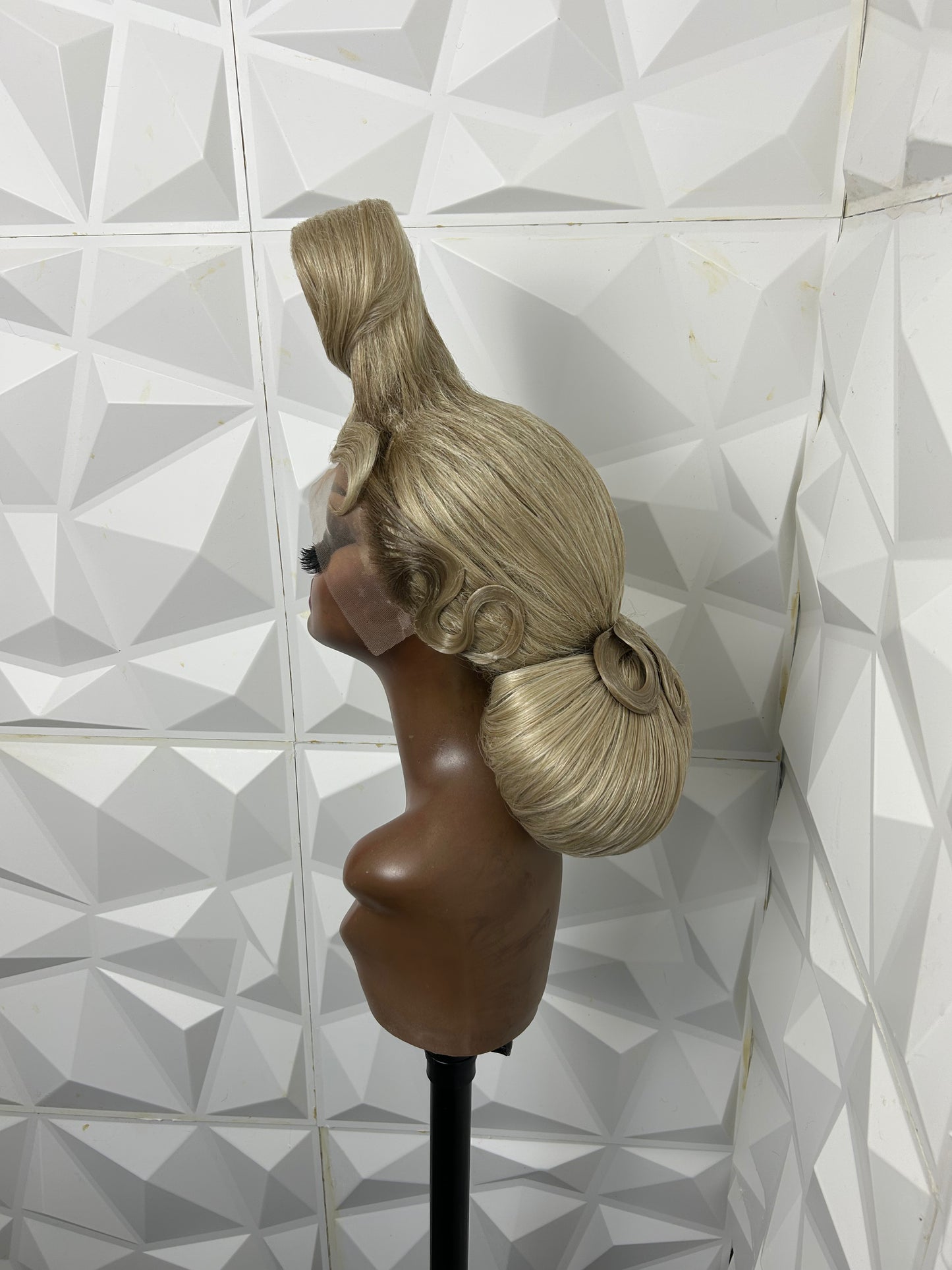 Dragerella updo