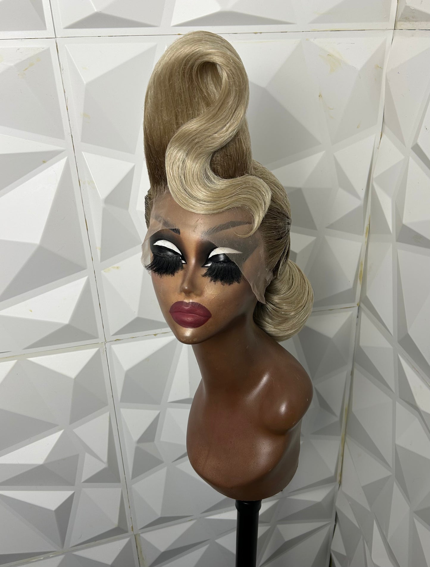 Dragerella updo