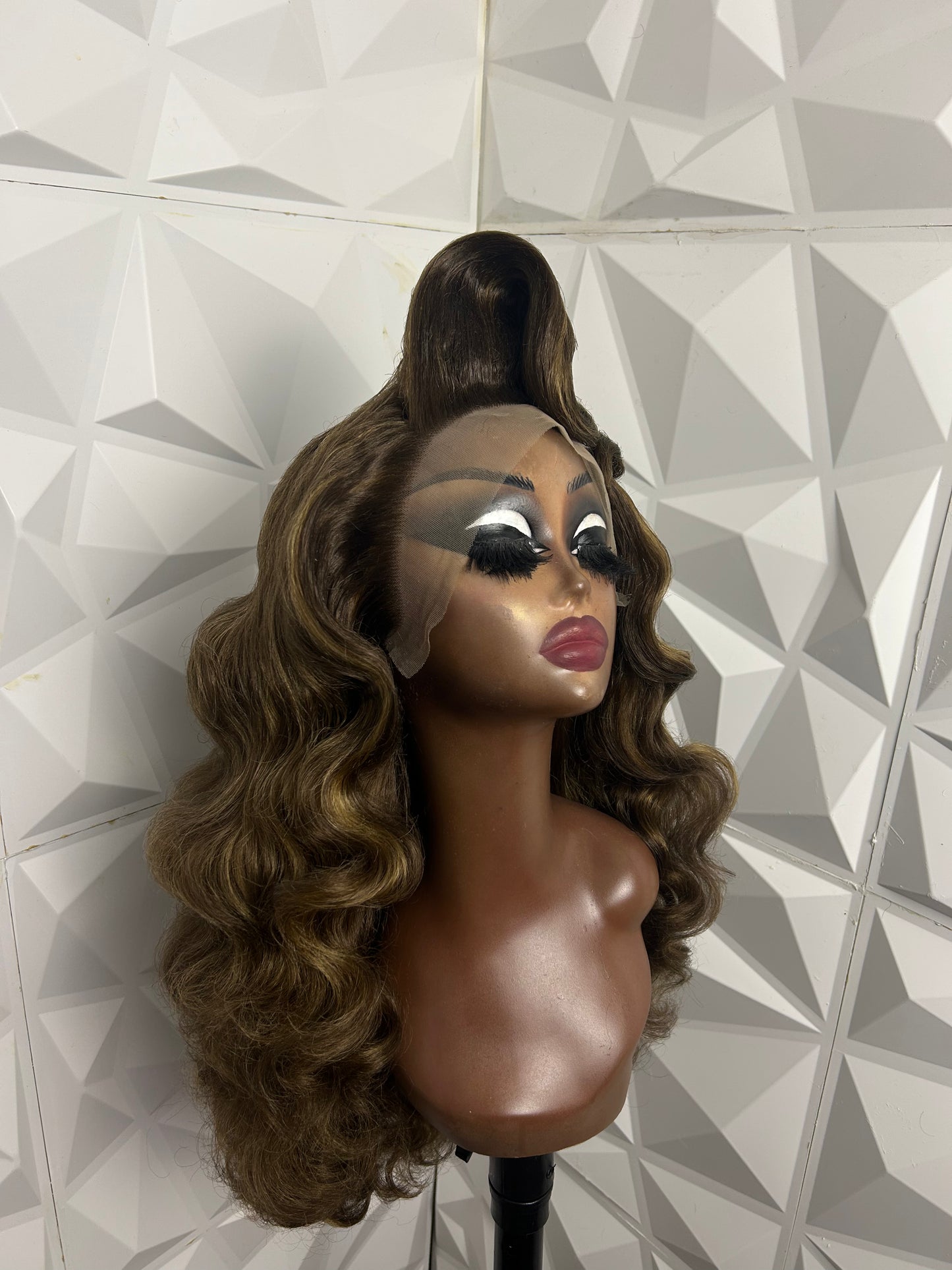MISS GLAMOROUS LIFE