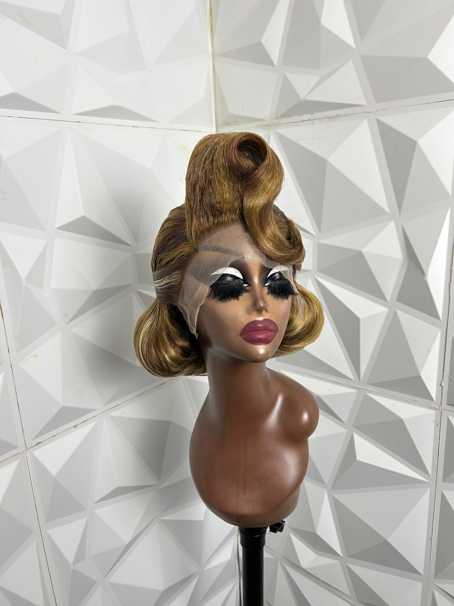 MISS HONEY TUCK
