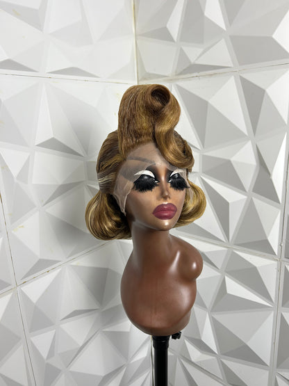 MISS HONEY TUCK