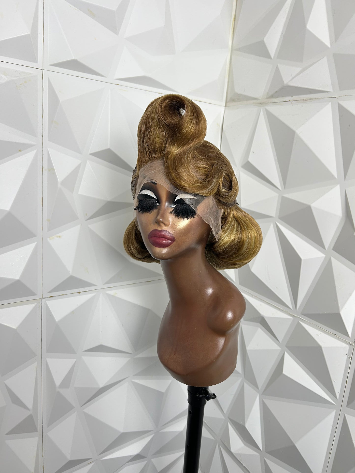 MISS HONEY TUCK
